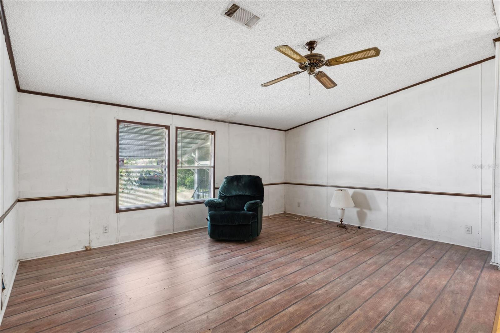 10031 E FOWLER AVE, THONOTOSASSA, FL, 33592