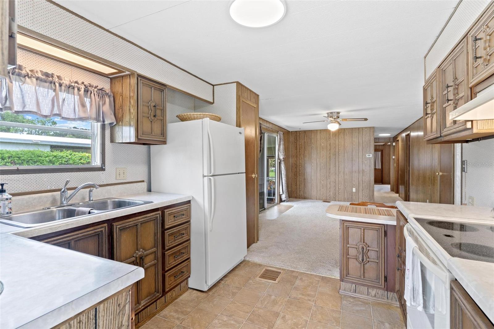 12706 LAKE DORA CIR, TAVARES, FL, 32778
