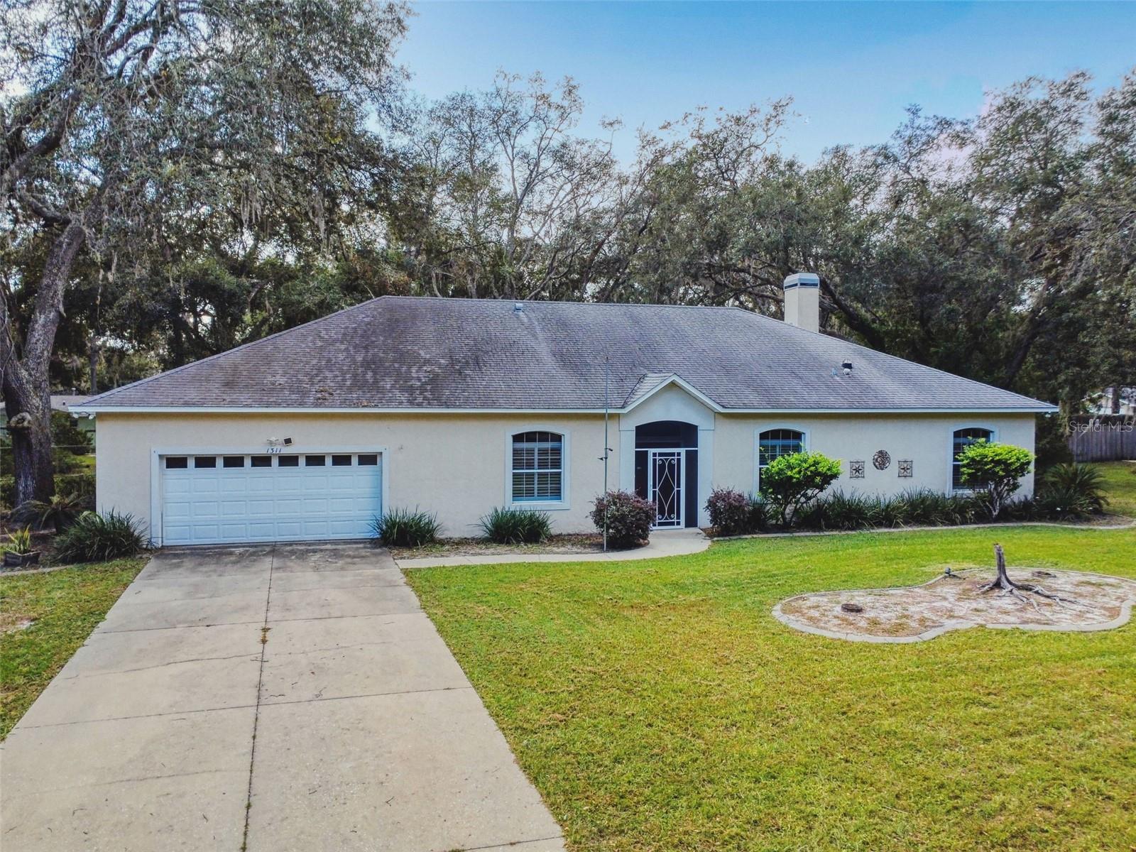1311 MANDARIN LN, FRUITLAND PARK, FL, 34731