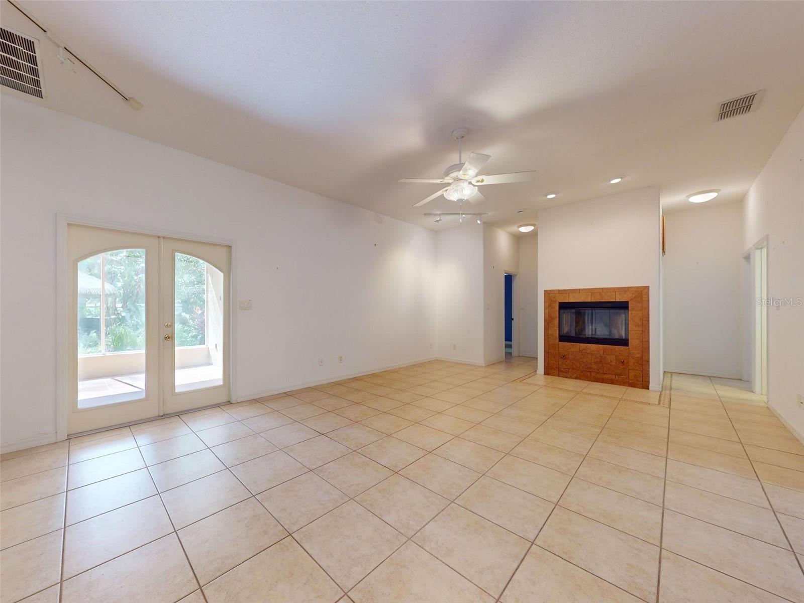 1311 MANDARIN LN, FRUITLAND PARK, FL, 34731