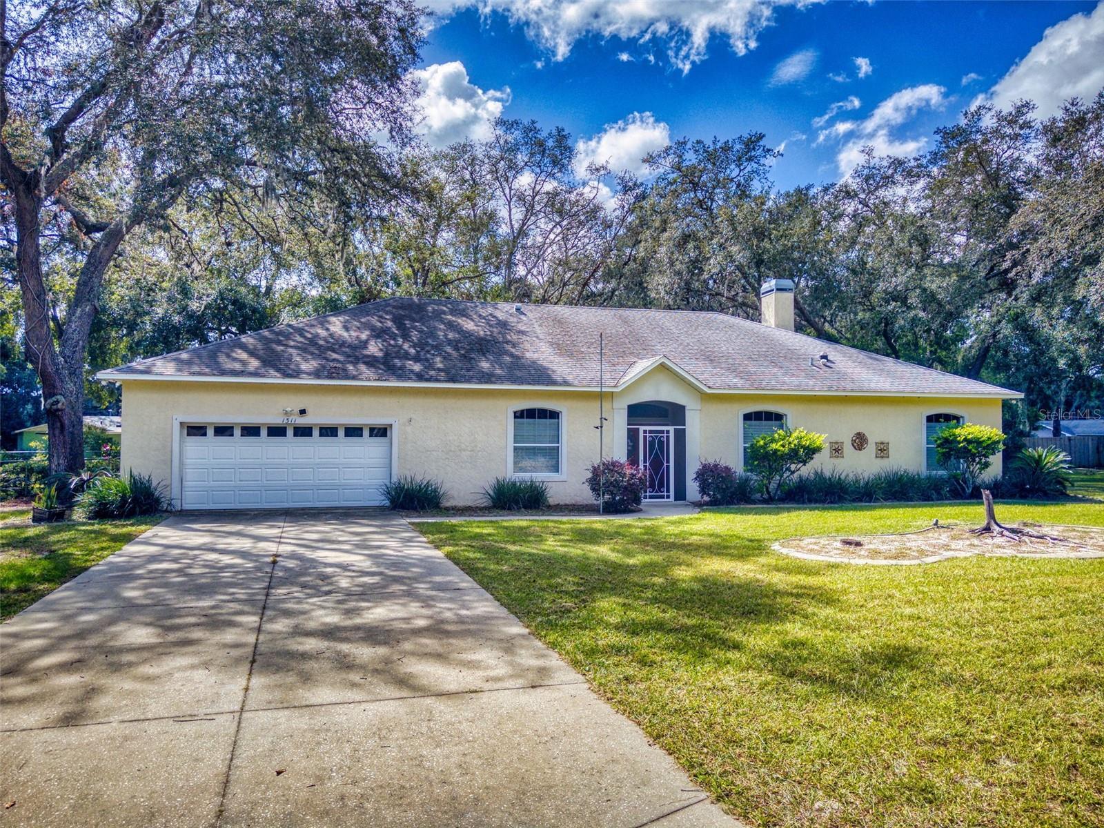 1311 MANDARIN LN, FRUITLAND PARK, FL, 34731