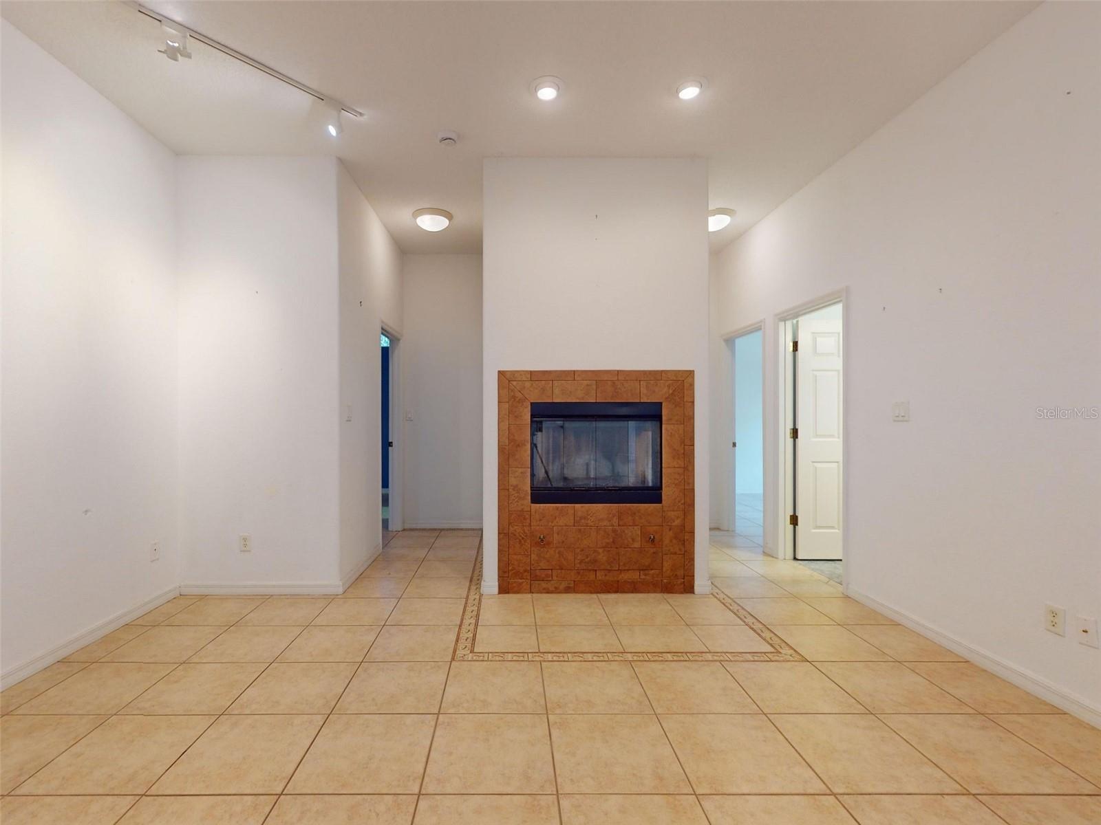 1311 MANDARIN LN, FRUITLAND PARK, FL, 34731