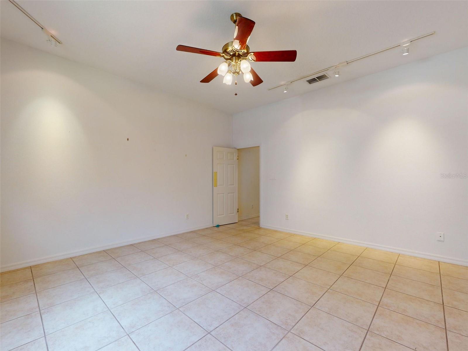 1311 MANDARIN LN, FRUITLAND PARK, FL, 34731