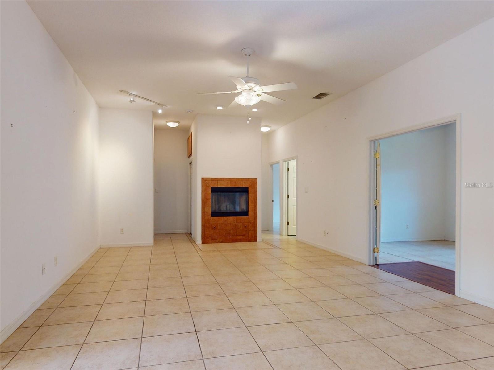 1311 MANDARIN LN, FRUITLAND PARK, FL, 34731