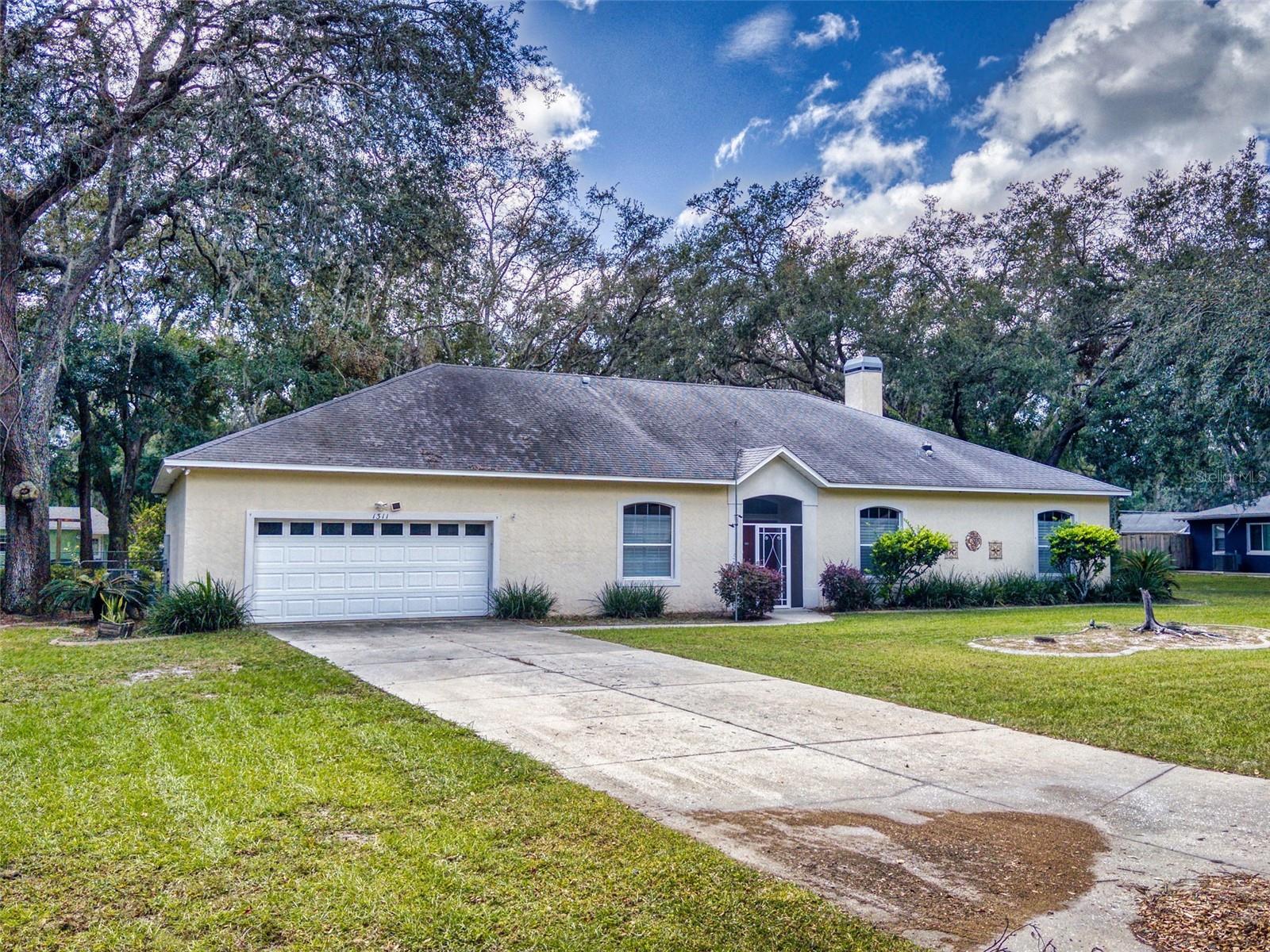 1311 MANDARIN LN, FRUITLAND PARK, FL, 34731