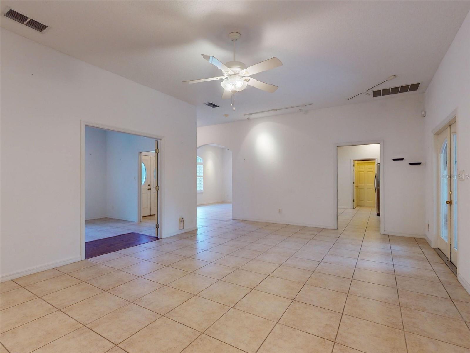 1311 MANDARIN LN, FRUITLAND PARK, FL, 34731