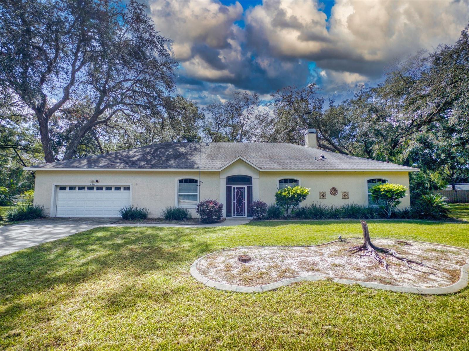 1311 MANDARIN LN, FRUITLAND PARK, FL, 34731