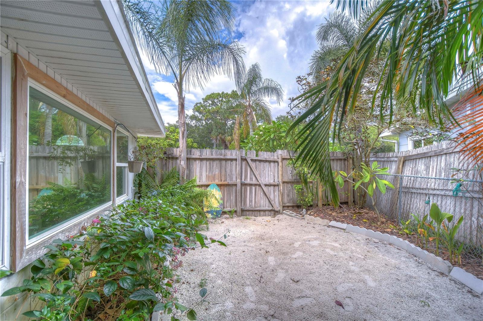 5431 70TH LN N, ST PETERSBURG, FL, 33709