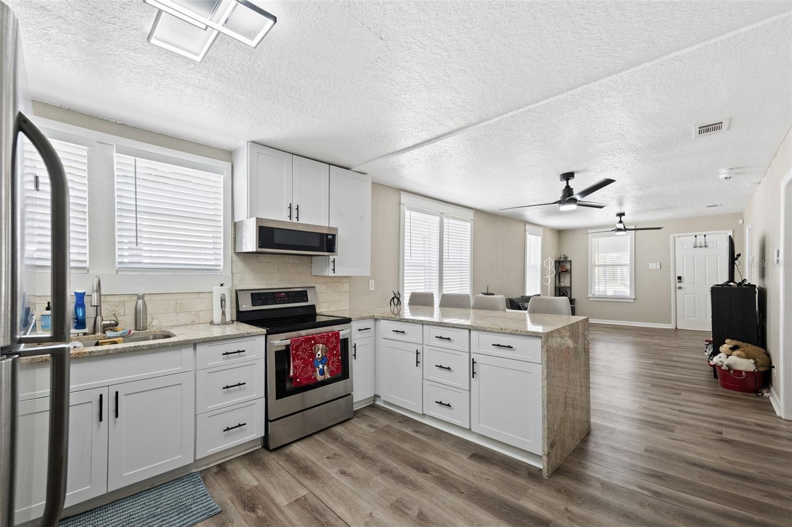 2336 W WALNUT ST, TAMPA, FL, 33607