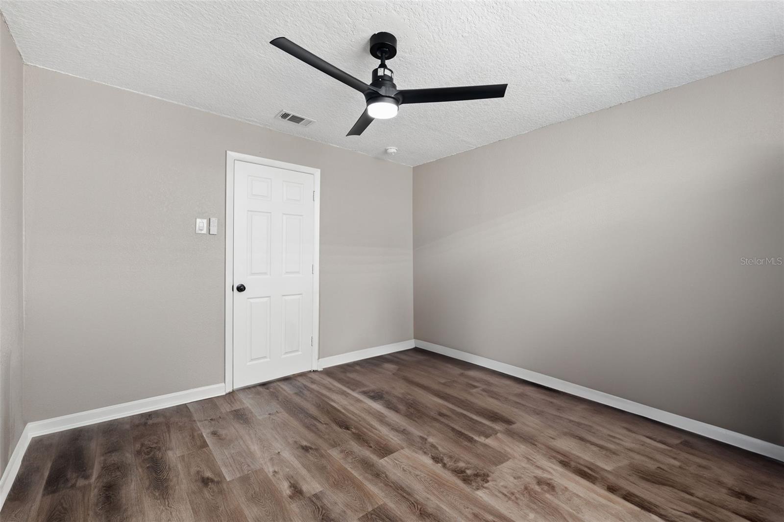 2336 W WALNUT ST, TAMPA, FL, 33607