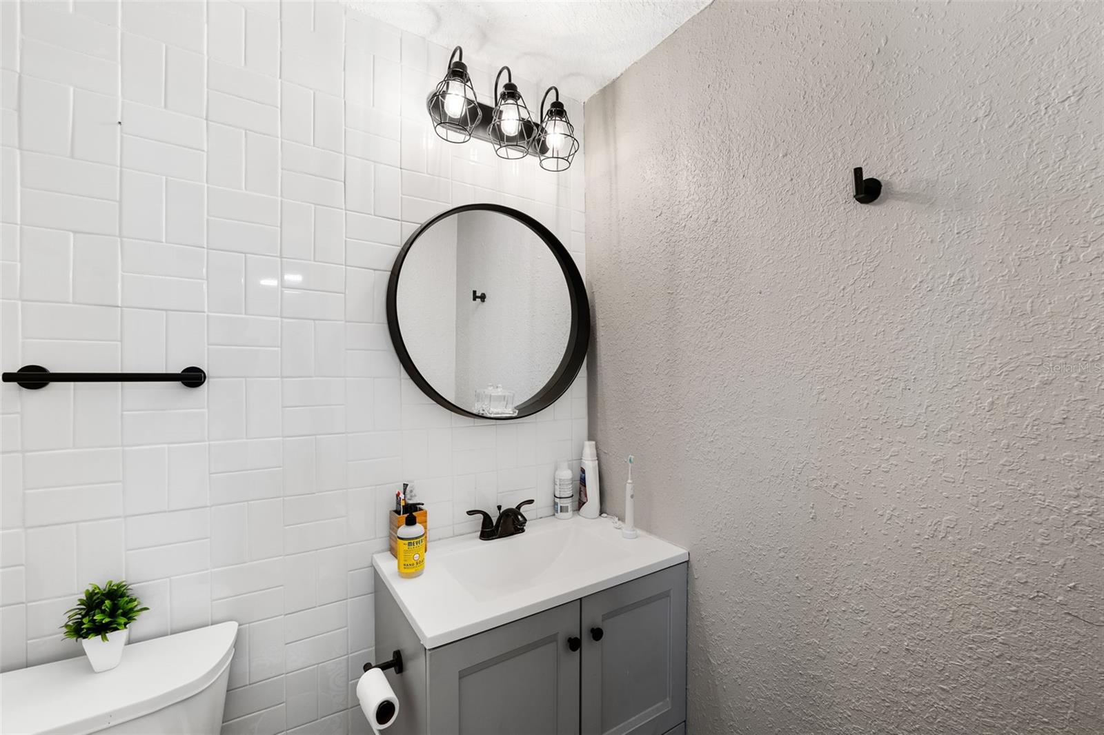 2336 W WALNUT ST, TAMPA, FL, 33607
