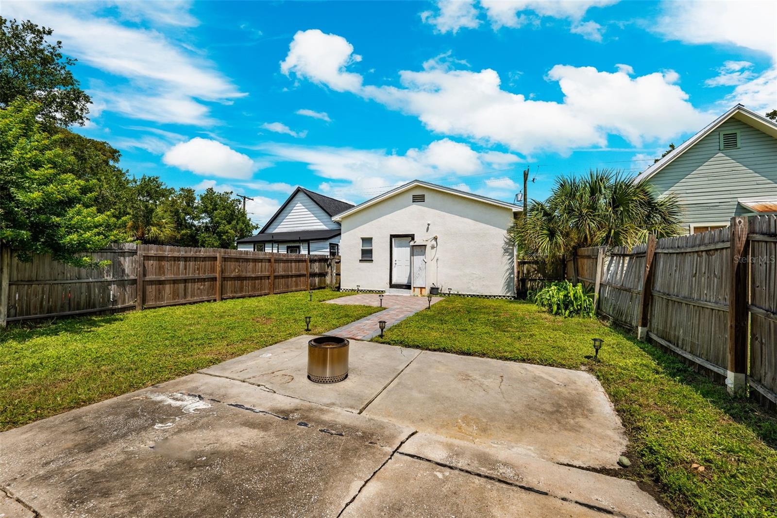 2336 W WALNUT ST, TAMPA, FL, 33607
