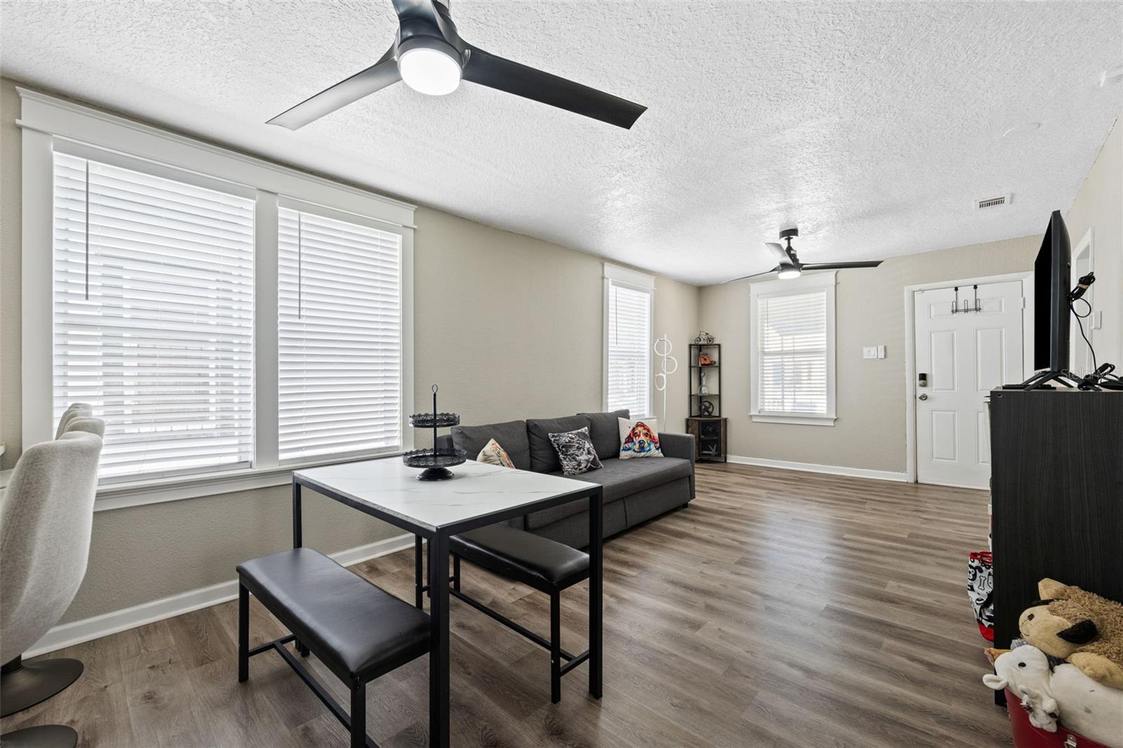 2336 W WALNUT ST, TAMPA, FL, 33607