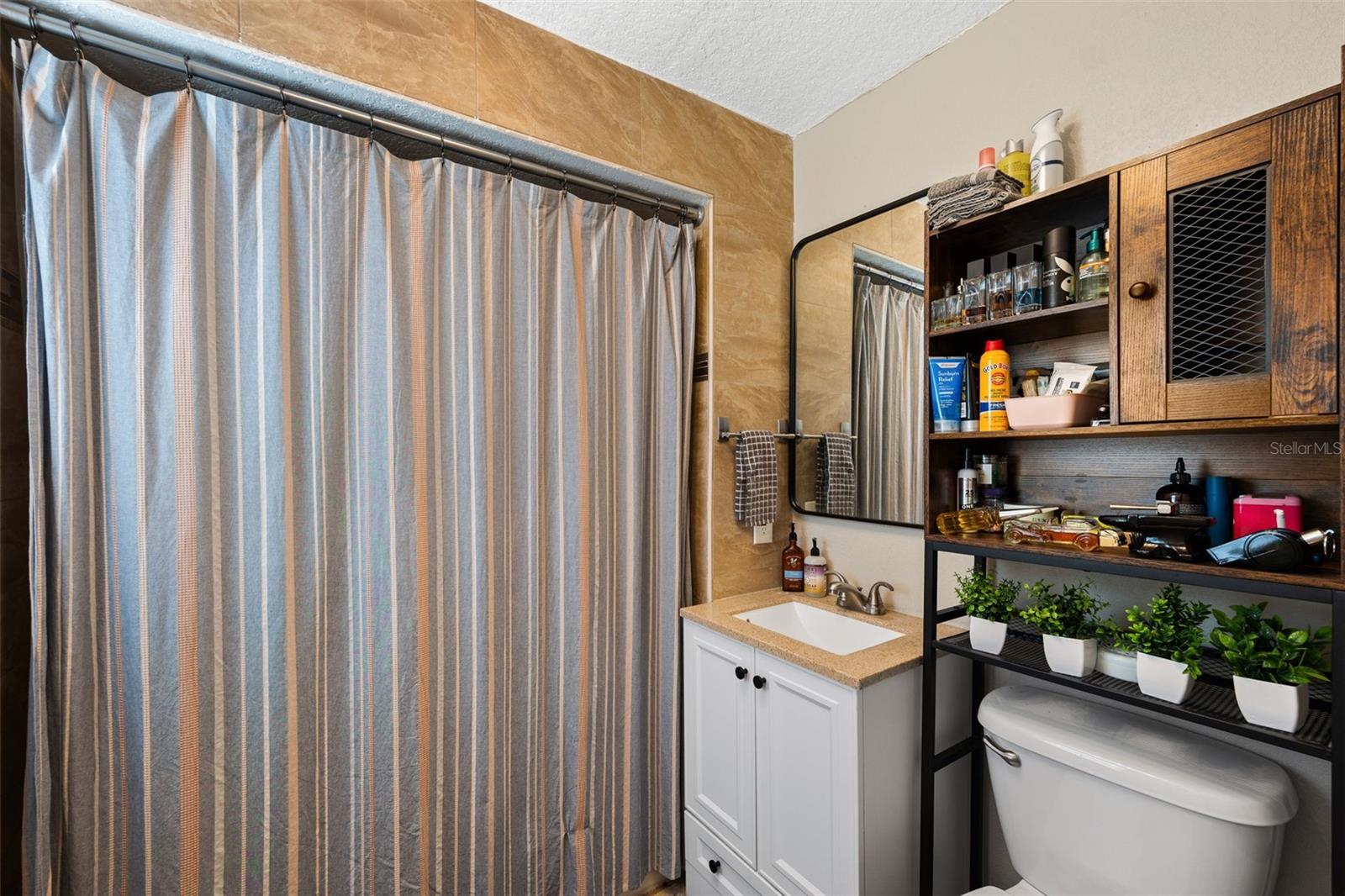 2336 W WALNUT ST, TAMPA, FL, 33607