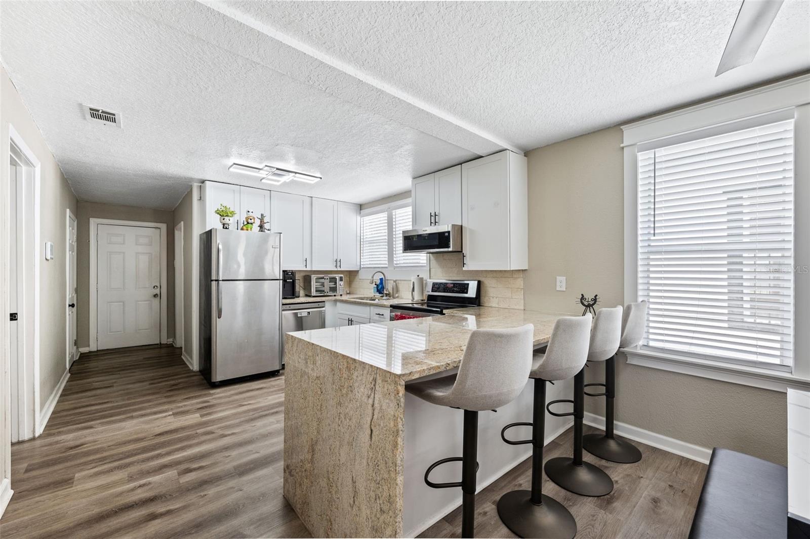2336 W WALNUT ST, TAMPA, FL, 33607
