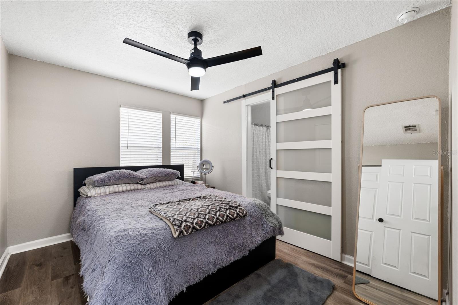 2336 W WALNUT ST, TAMPA, FL, 33607