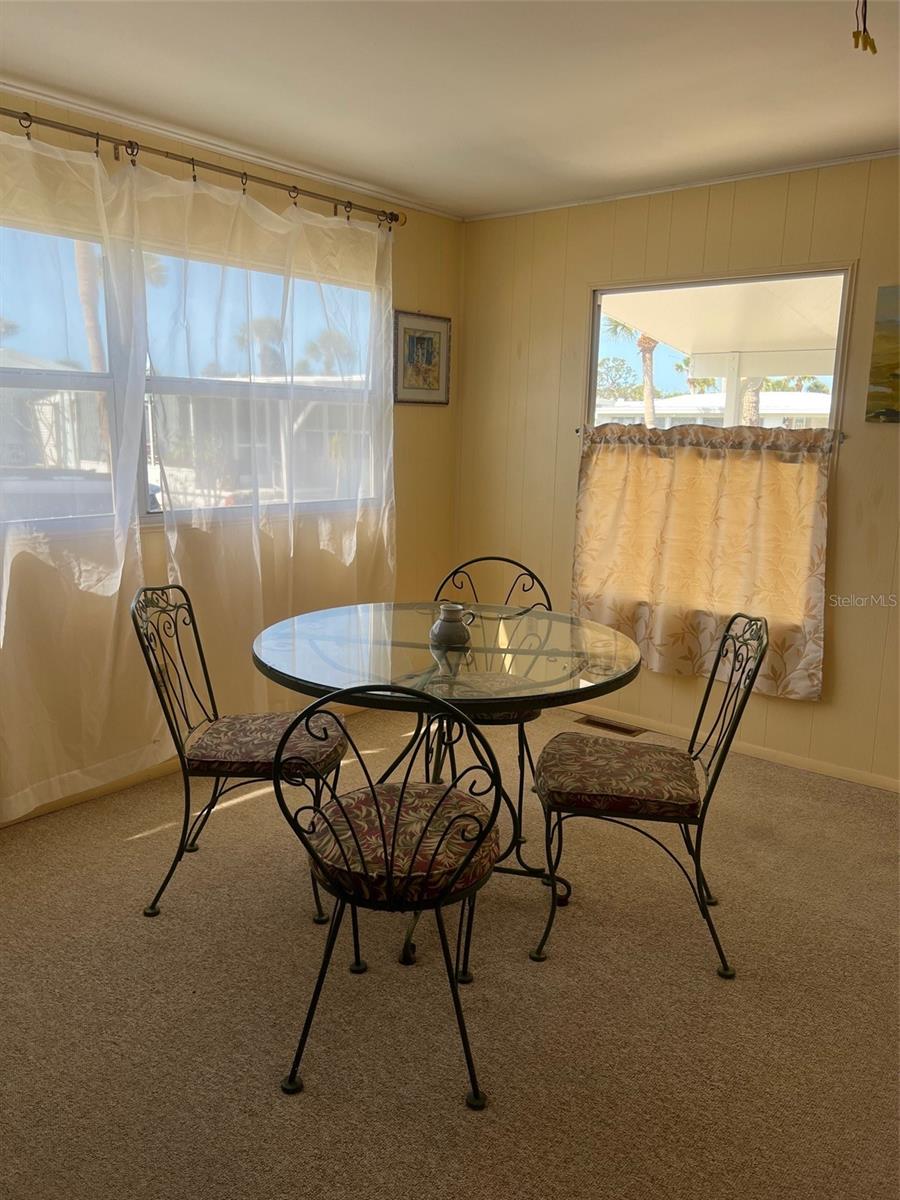 711 CHRYSANTHEMUM DR, VENICE, FL, 34293