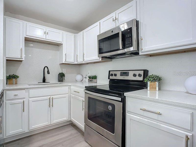 1122 LEWIS DR, DAYTONA BEACH, FL, 32117