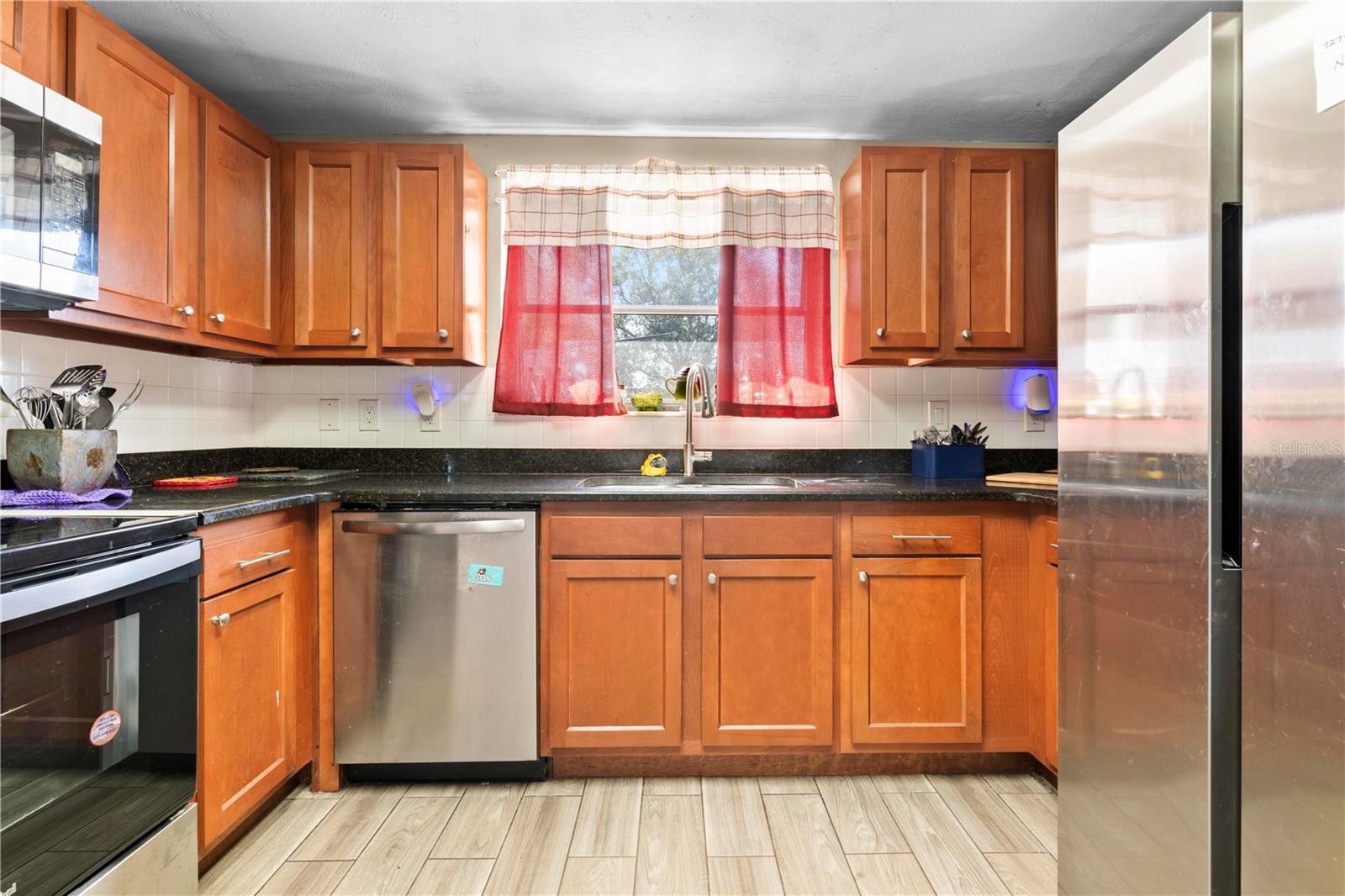 8145 FOX HOLLOW DR, PORT RICHEY, FL, 34668