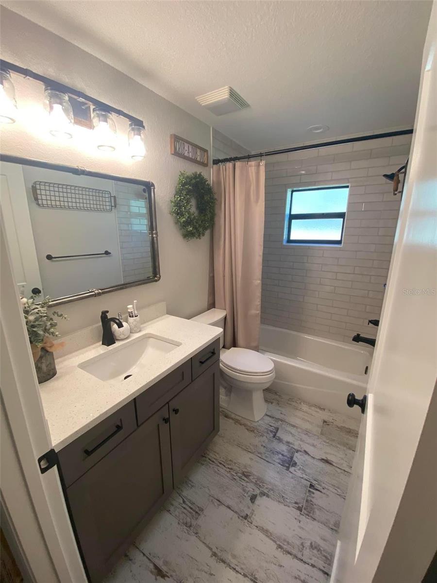1965 COUNTY ROAD 243C, WILDWOOD, FL, 34785