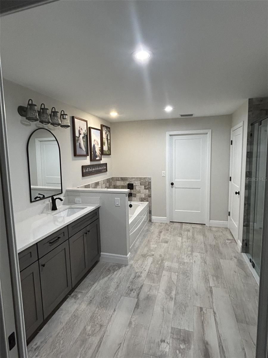 1965 COUNTY ROAD 243C, WILDWOOD, FL, 34785