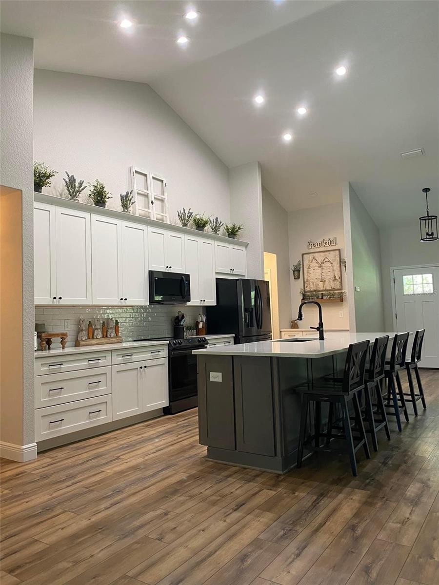 1965 COUNTY ROAD 243C, WILDWOOD, FL, 34785