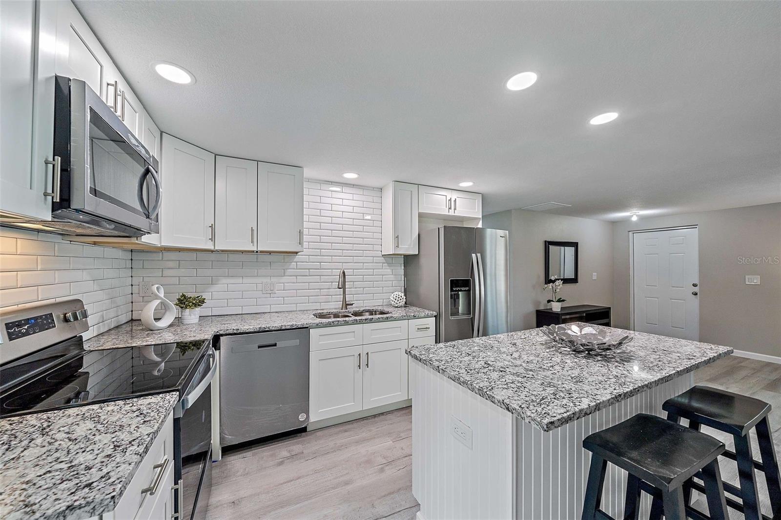 105 CLEMSON RD, VENICE, FL, 34293