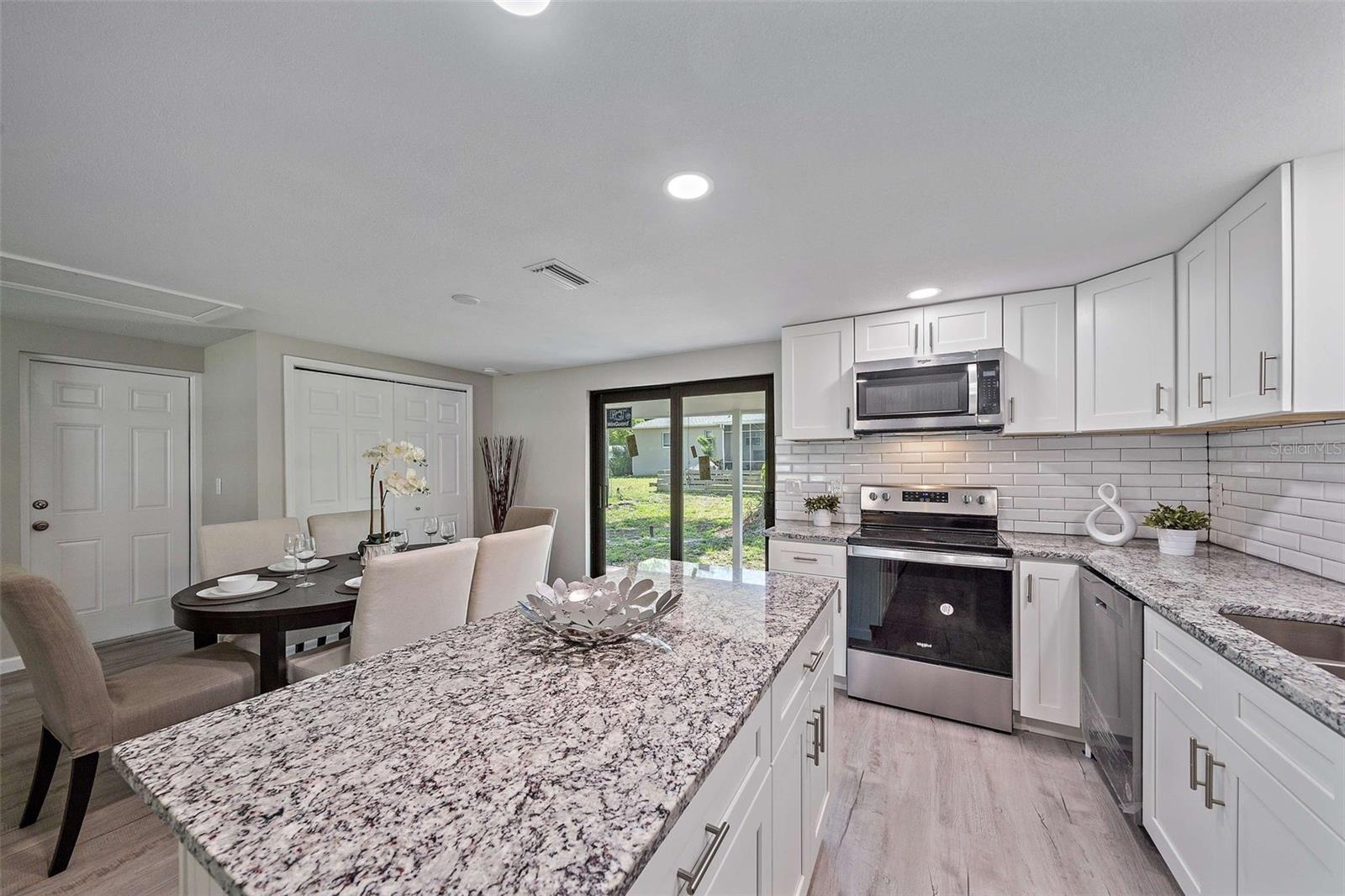 105 CLEMSON RD, VENICE, FL, 34293