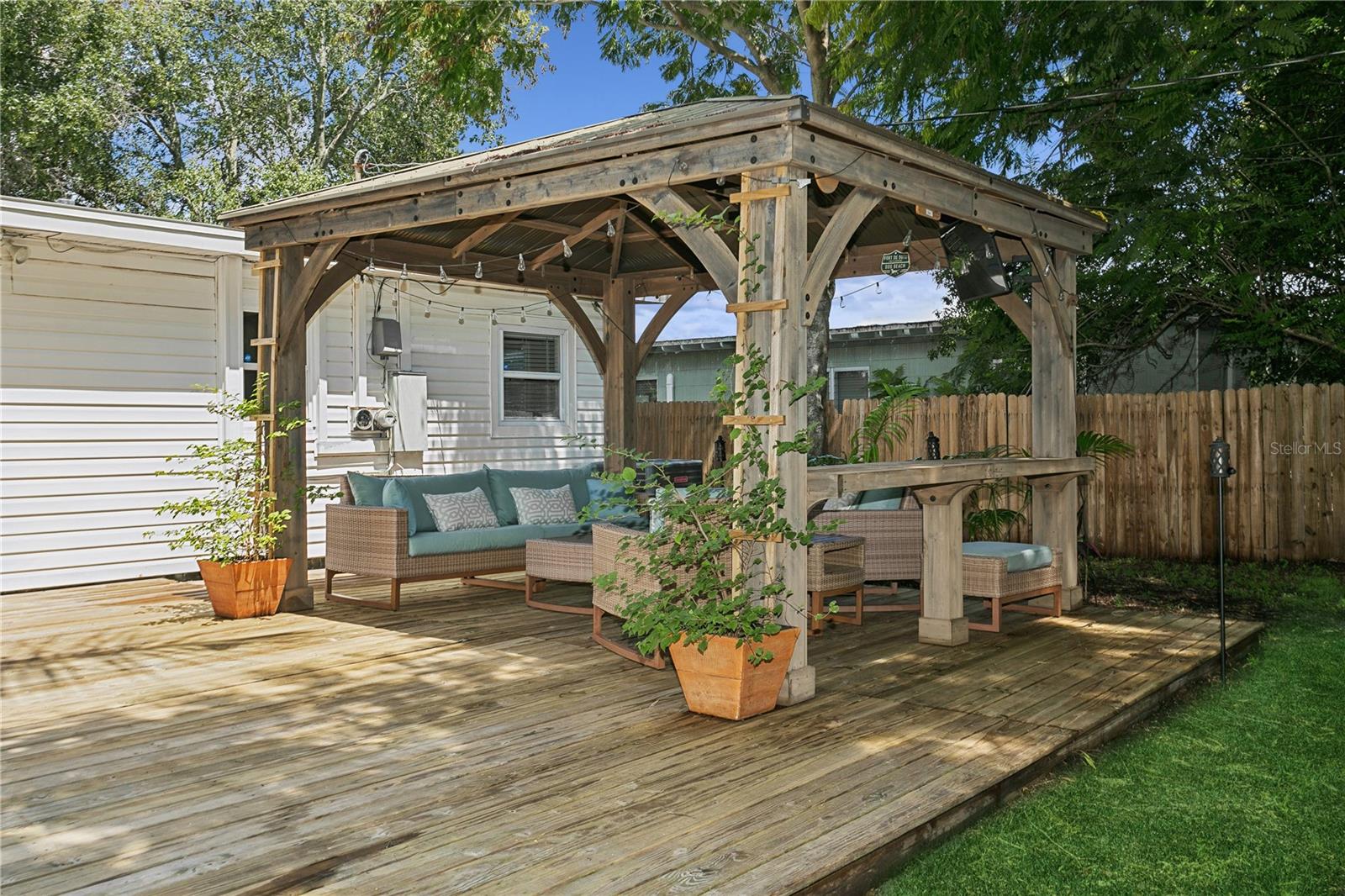 1058 60TH AVE N, ST PETERSBURG, FL, 33703