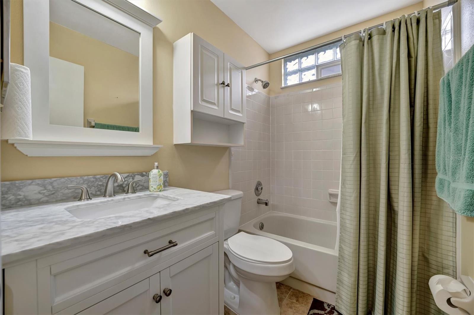 1112 E CORKTREE CIR, PORT CHARLOTTE, FL, 33952