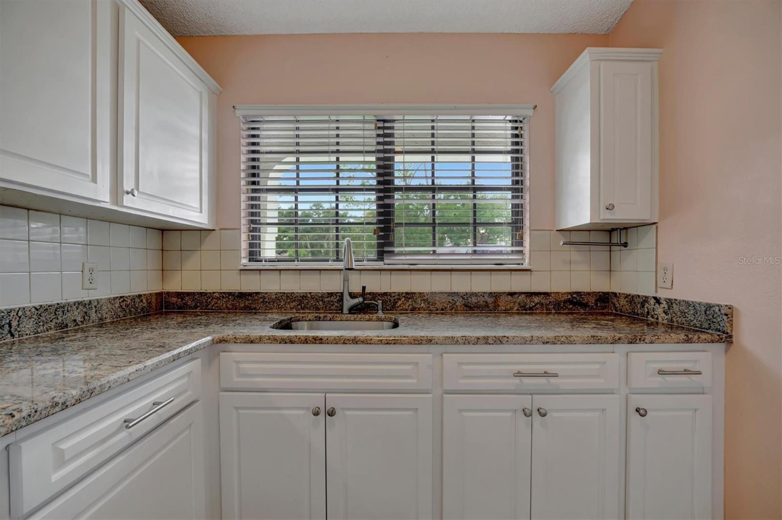 1112 E CORKTREE CIR, PORT CHARLOTTE, FL, 33952