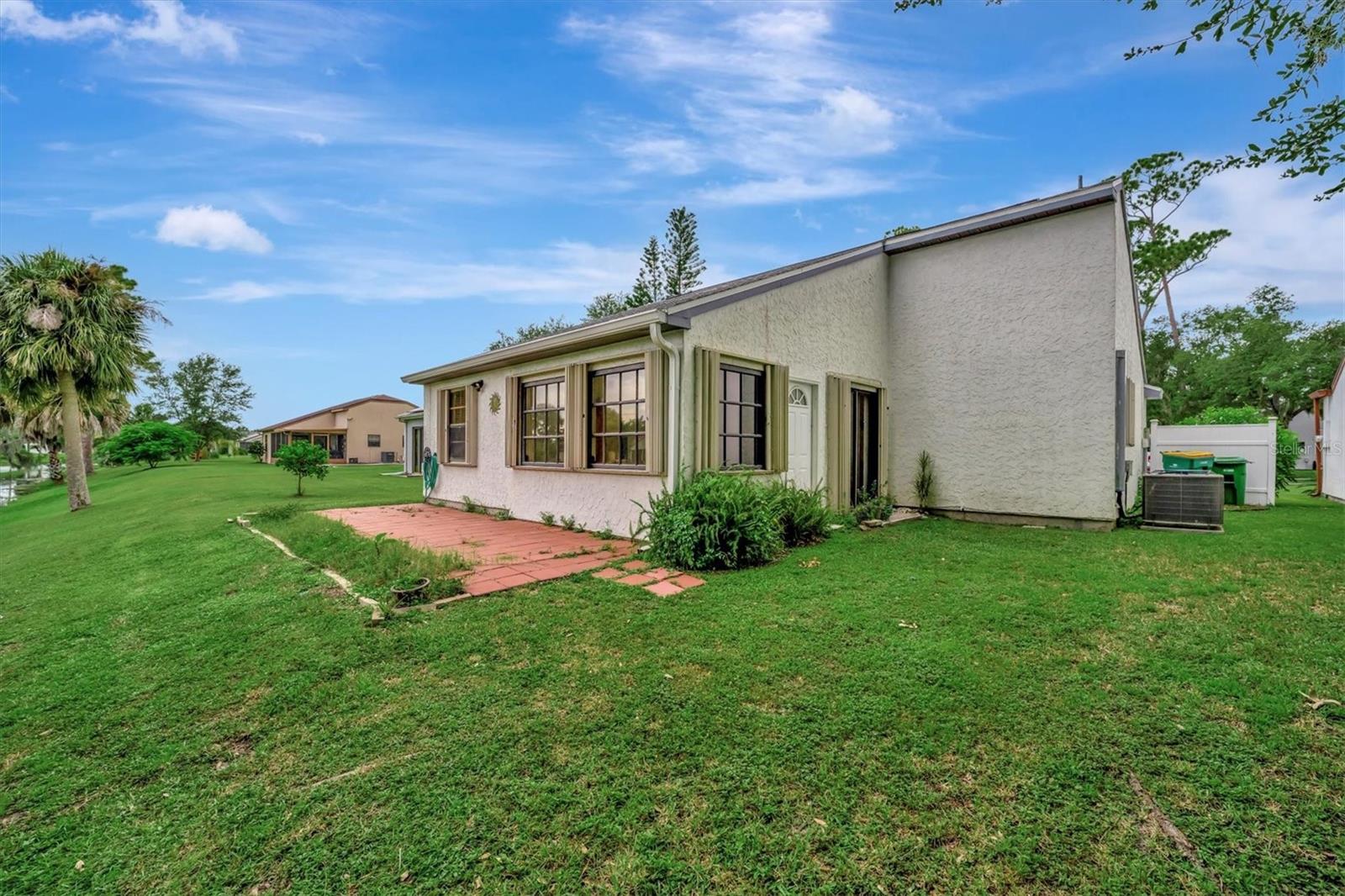 1112 E CORKTREE CIR, PORT CHARLOTTE, FL, 33952