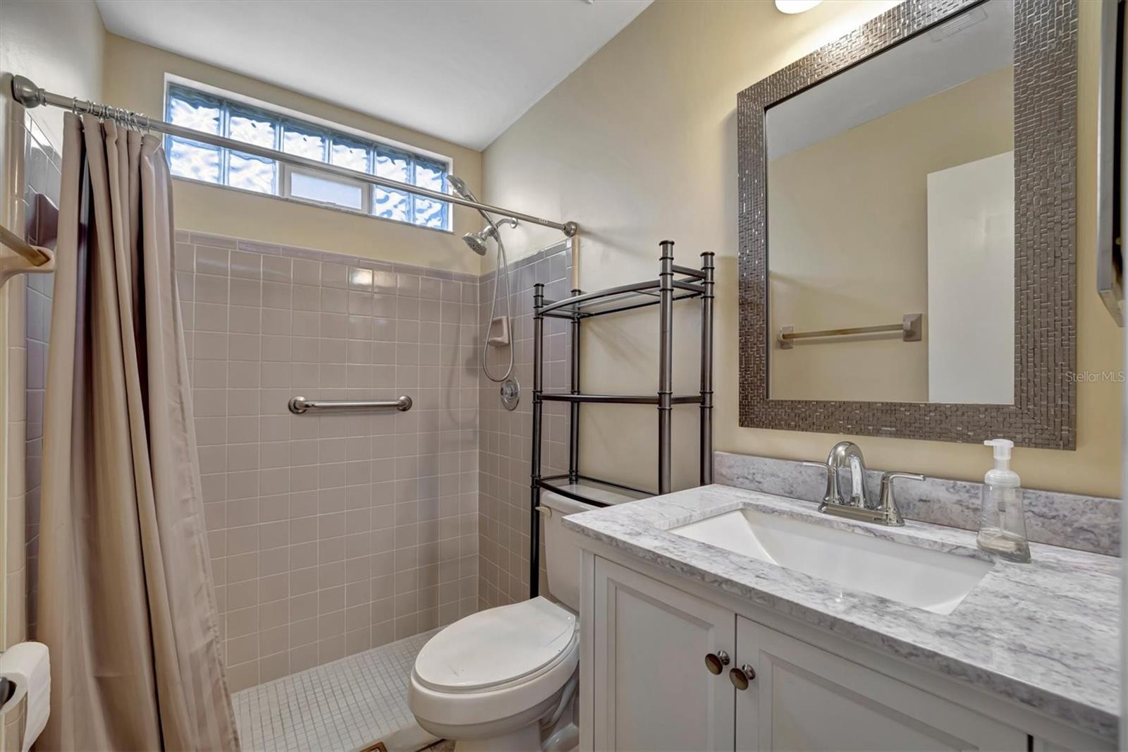 1112 E CORKTREE CIR, PORT CHARLOTTE, FL, 33952