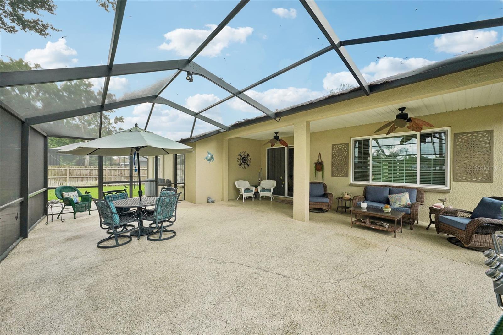 2835 LAUREL LEAF DR, VALRICO, FL, 33594