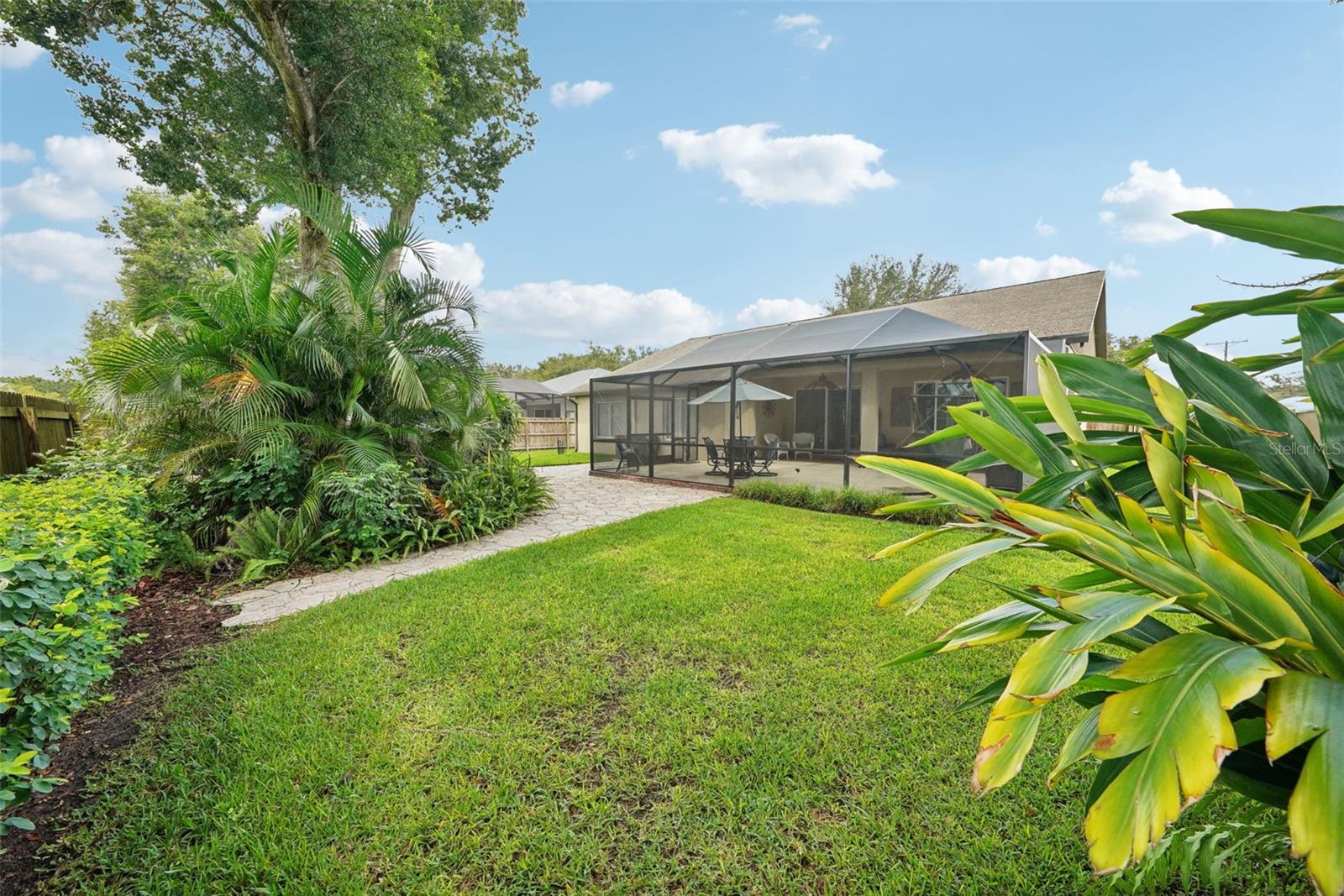 2835 LAUREL LEAF DR, VALRICO, FL, 33594