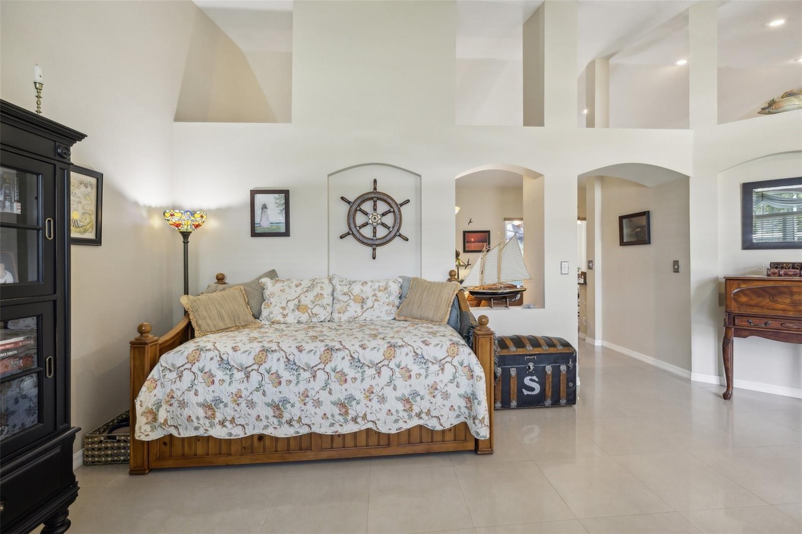 2835 LAUREL LEAF DR, VALRICO, FL, 33594