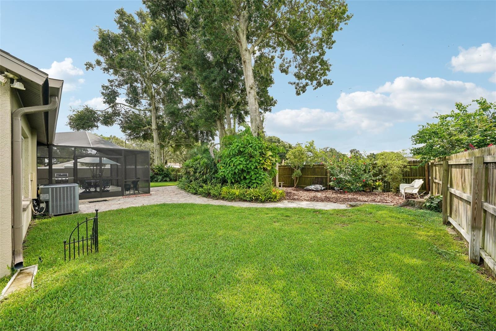 2835 LAUREL LEAF DR, VALRICO, FL, 33594