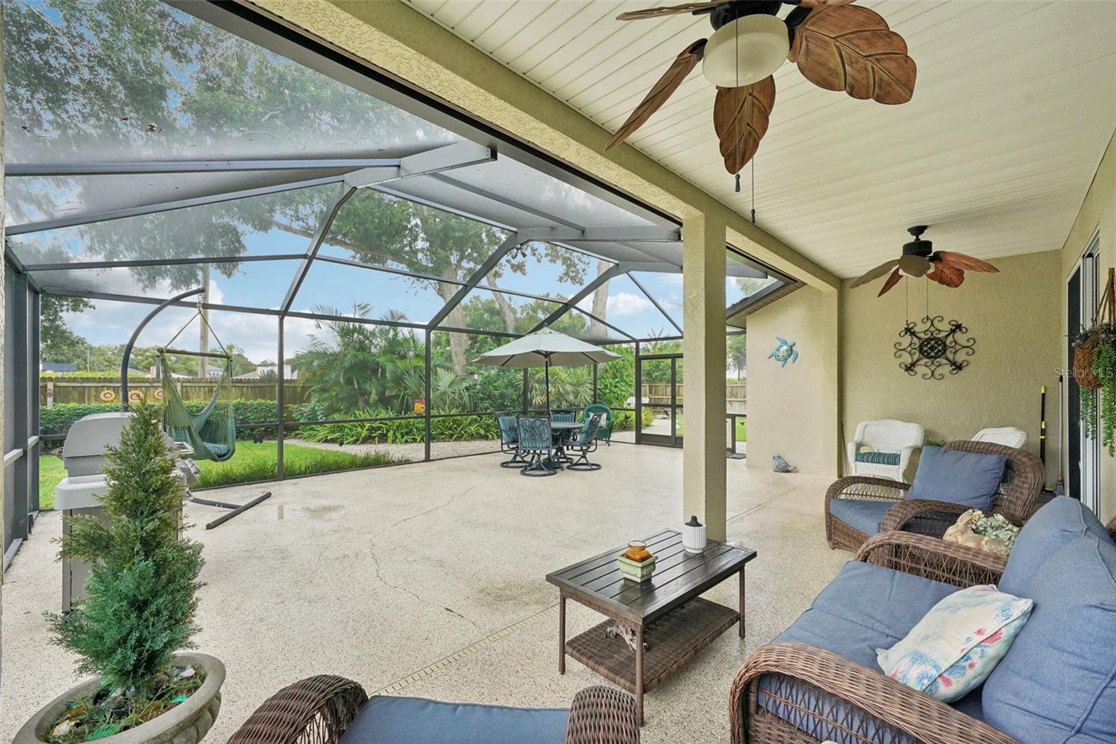 2835 LAUREL LEAF DR, VALRICO, FL, 33594