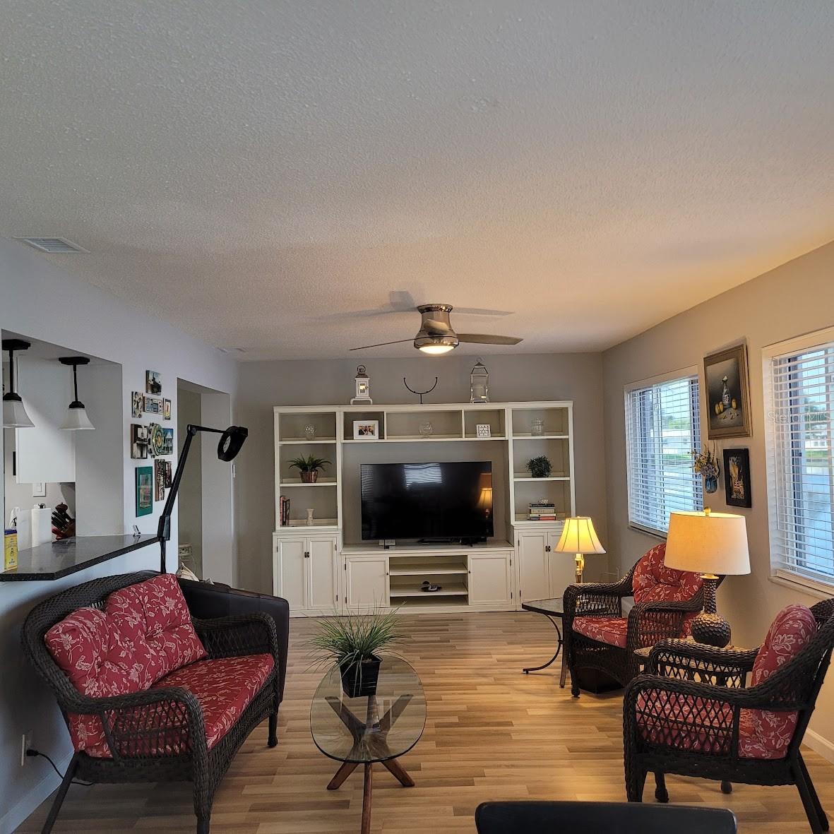 9705 MAINLANDS BLVD W #1, PINELLAS PARK, FL, 33782