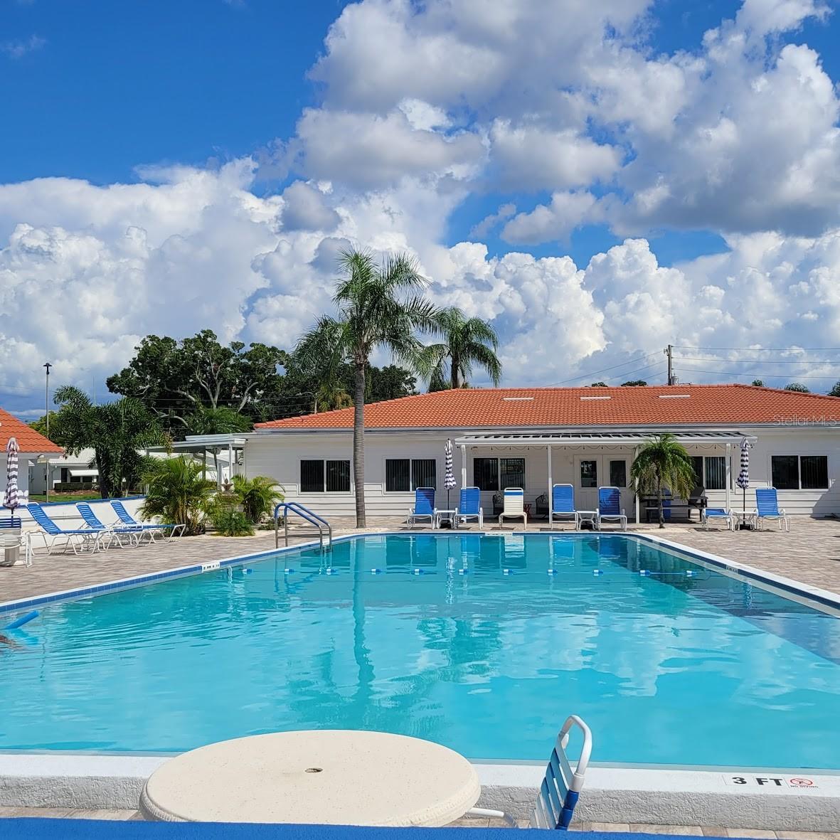 9705 MAINLANDS BLVD W #1, PINELLAS PARK, FL, 33782
