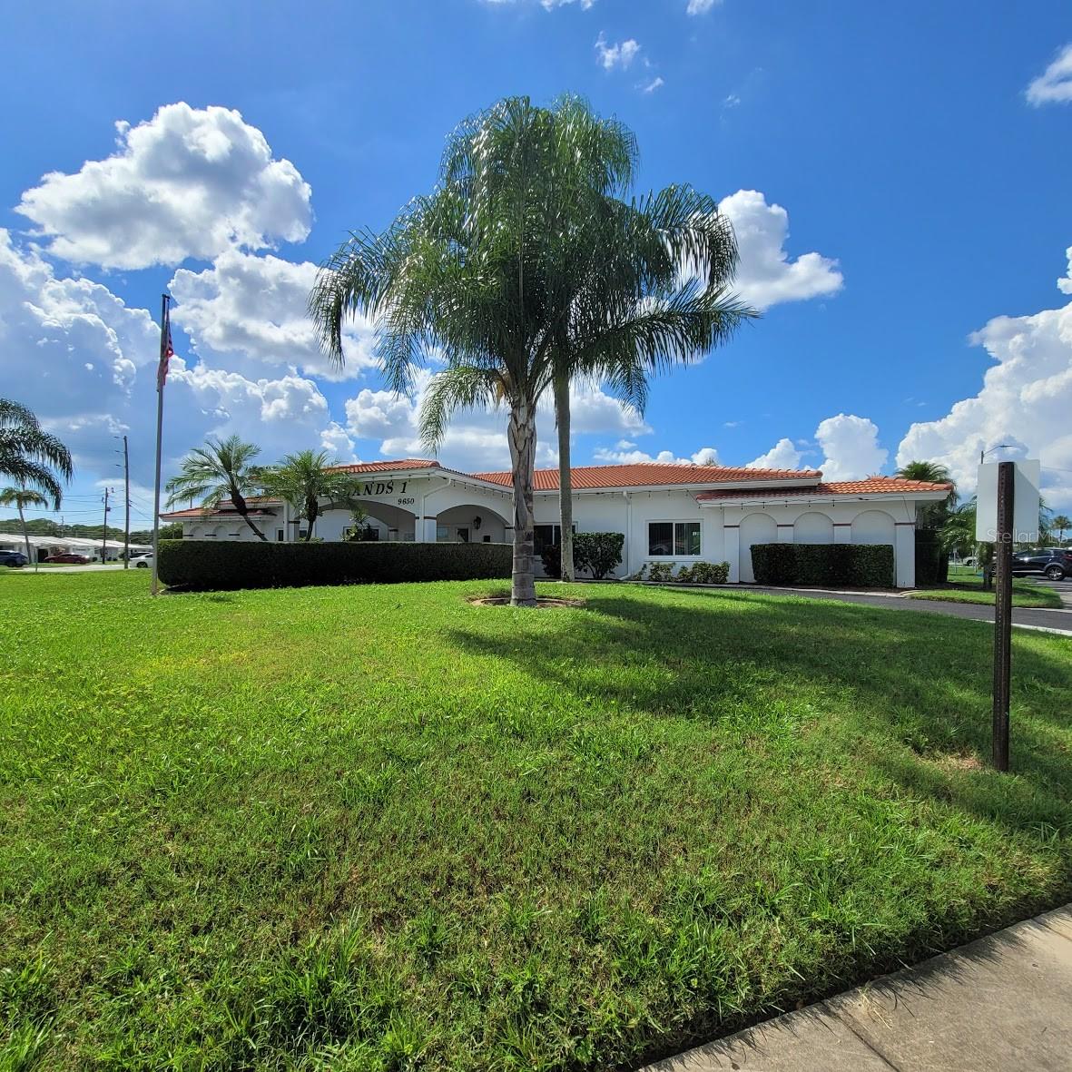 9705 MAINLANDS BLVD W #1, PINELLAS PARK, FL, 33782