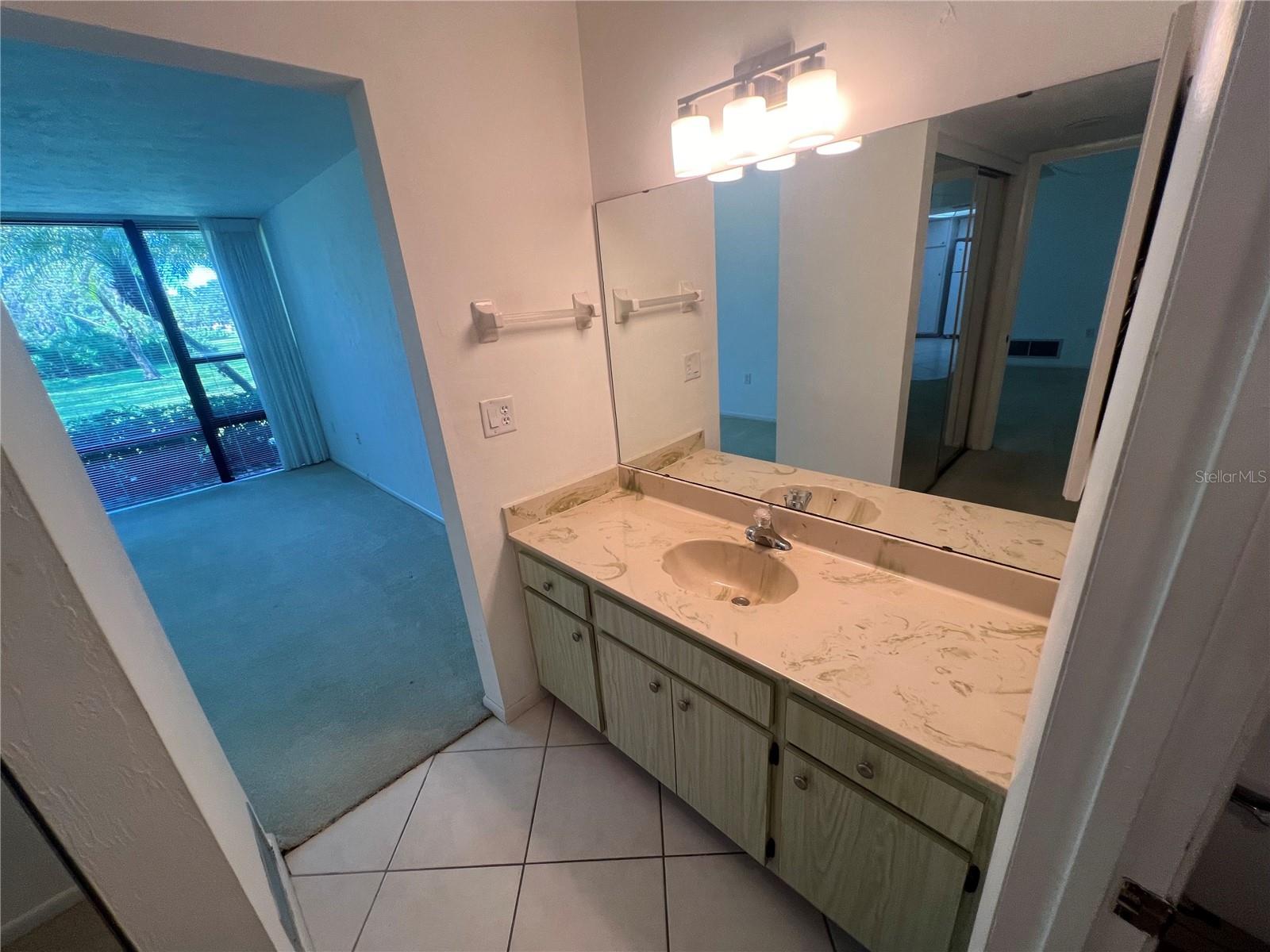 612 BIRD BAY DR S #111, VENICE, FL, 34285