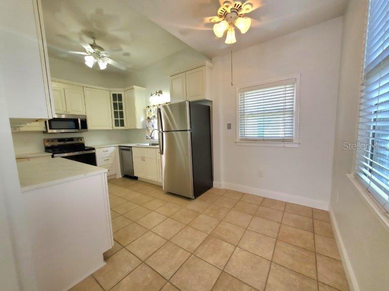 461 W MARION AVE, PUNTA GORDA, FL, 33950