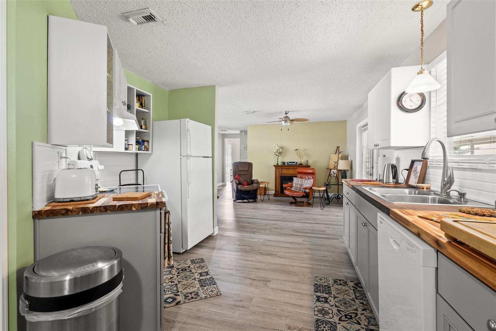 3528 CASTLE DR, ZEPHYRHILLS, FL, 33540