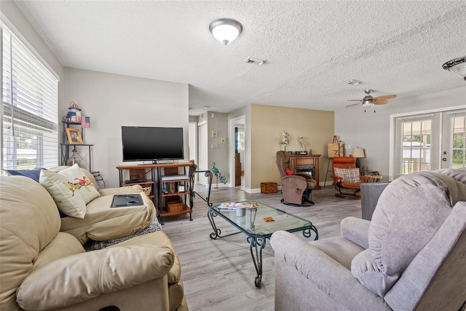 3528 CASTLE DR, ZEPHYRHILLS, FL, 33540