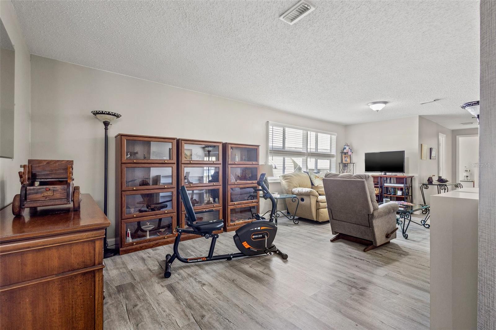 3528 CASTLE DR, ZEPHYRHILLS, FL, 33540