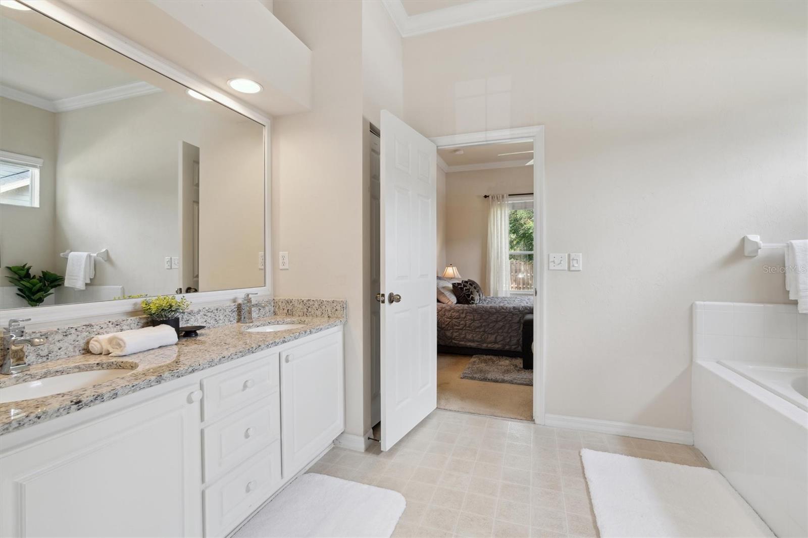 9238 NW 26TH AVE, GAINESVILLE, FL, 32606