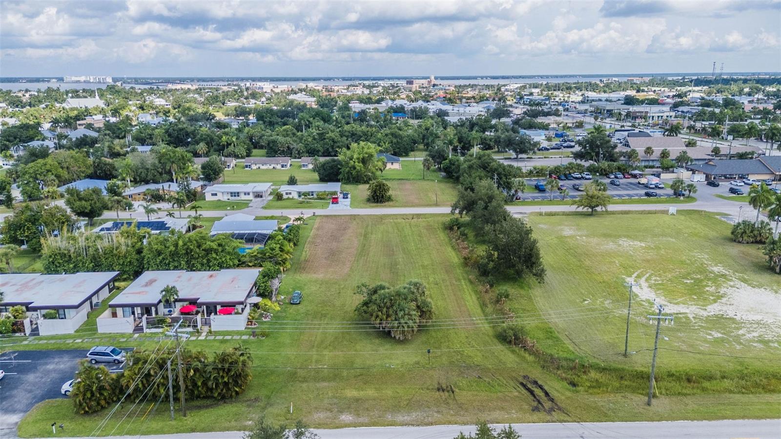 200 W HENRY ST, PUNTA GORDA, FL, 33950