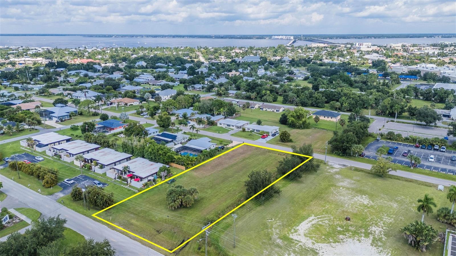 200 W HENRY ST, PUNTA GORDA, FL, 33950