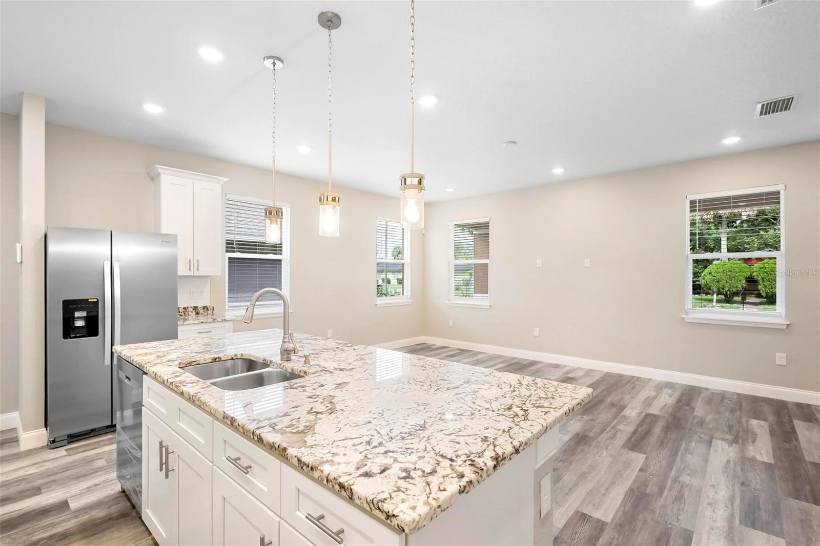 1012 S HOLLY AVE, SANFORD, FL, 32771